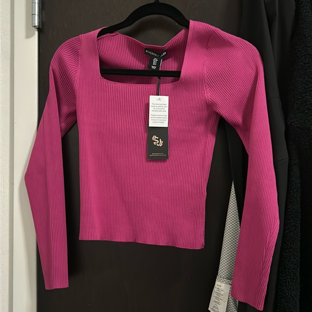 NWT Cropped pink long sleeve